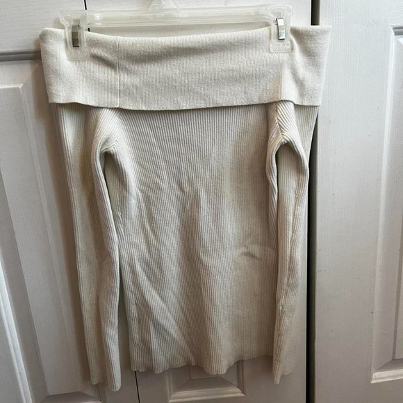 Off the Shoulder Ribbed Sweater - Picture 2 of 4